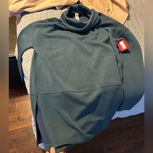 Spanx tunic style sweat shirt Essex green never worn new with tags